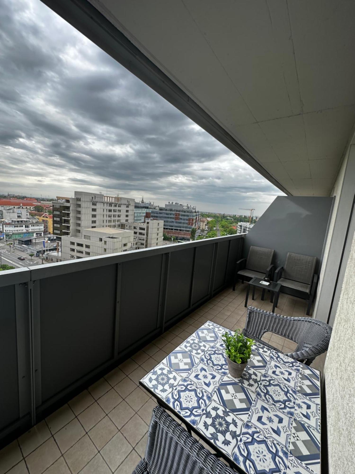 Central Apartment Timișoara Zewnętrze zdjęcie